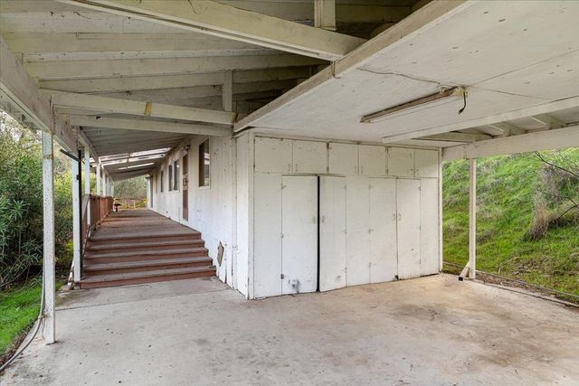 10497 Crystal Dr, Wallace, CA 95224