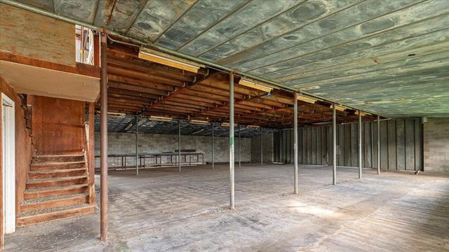 10497 Crystal Dr, Wallace, CA 95224