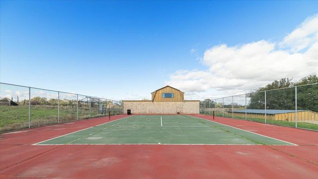 10497 Crystal Dr, Wallace, CA 95224