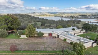 10497 Crystal Dr, Wallace, CA 95224