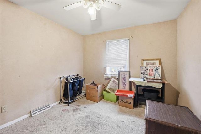 1221 Downing Avenue, Waterloo, IA 50701