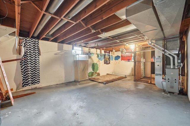 1221 Downing Avenue, Waterloo, IA 50701