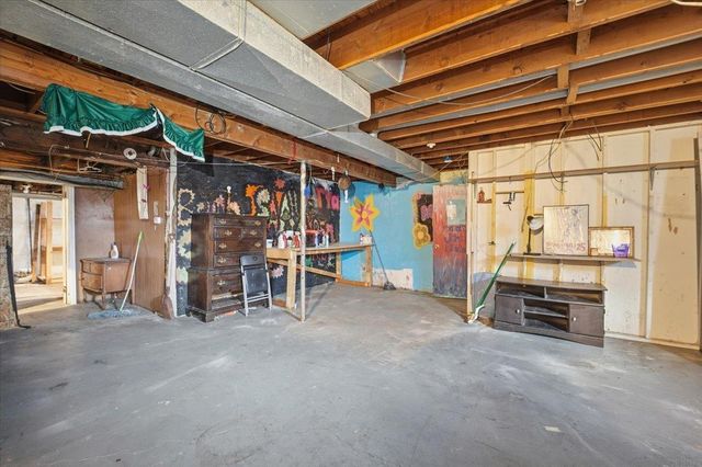 1221 Downing Avenue, Waterloo, IA 50701