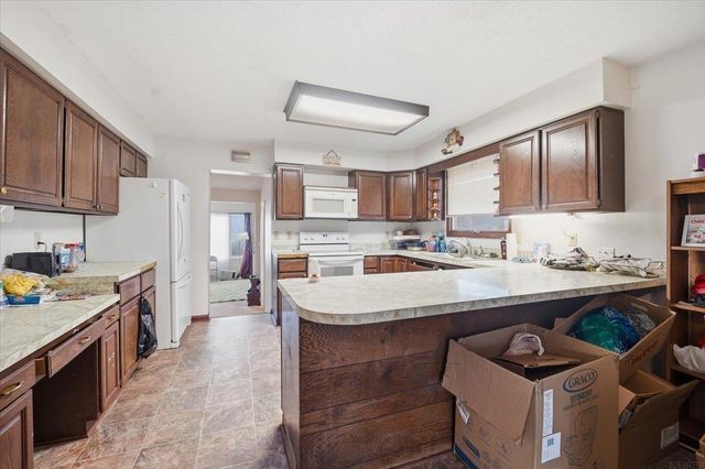 1221 Downing Avenue, Waterloo, IA 50701