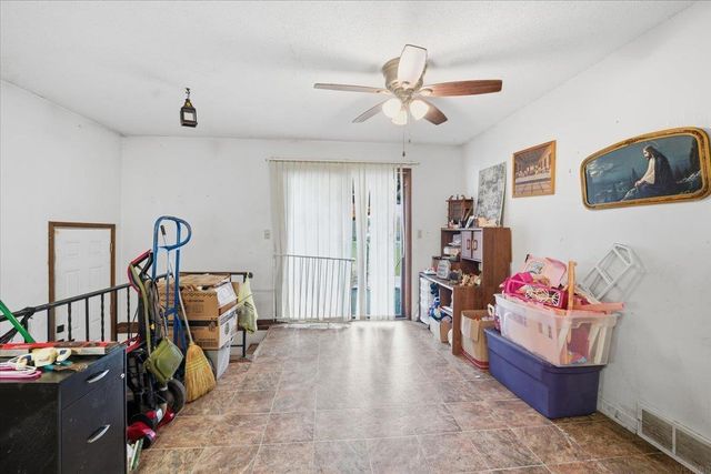 1221 Downing Avenue, Waterloo, IA 50701