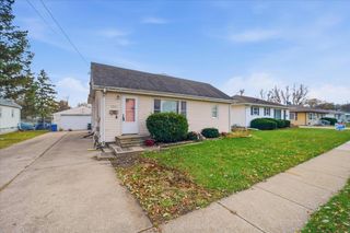 1221 Downing Avenue, Waterloo, IA 50701