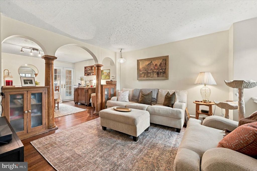 3420 W QUEEN LN, PHILADELPHIA, PA 19129 — exterior