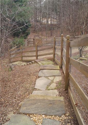 192 Gallery Court, Acworth, GA 30101