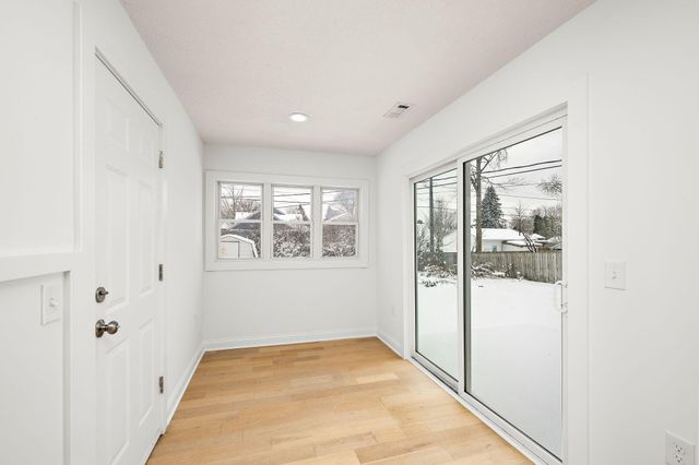 1756 Saunders Avenue, Saint Paul, MN 55116