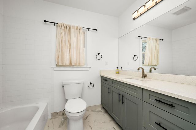 1756 Saunders Avenue, Saint Paul, MN 55116