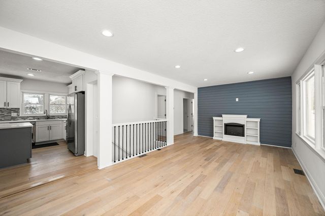 1756 Saunders Avenue, Saint Paul, MN 55116