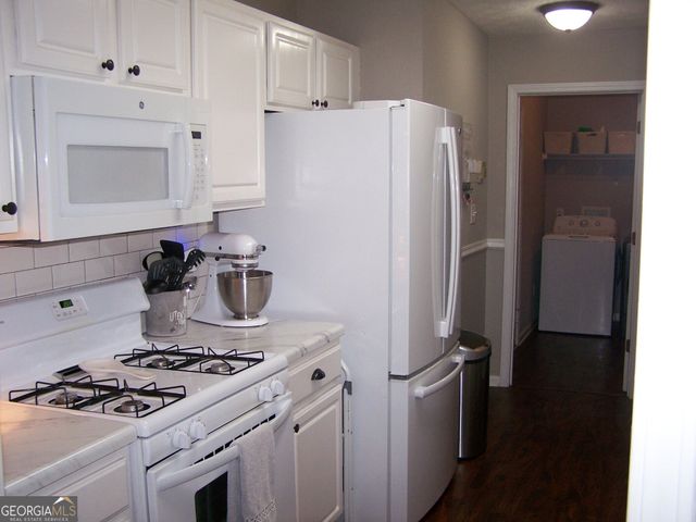 111 Wolf Creek Way, Locust Grove, GA 30248
