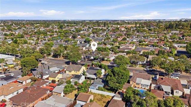 1098 E Ridgewood, Long Beach, CA 90807