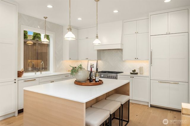 12605 NE 80th Street, Kirkland, WA 98033