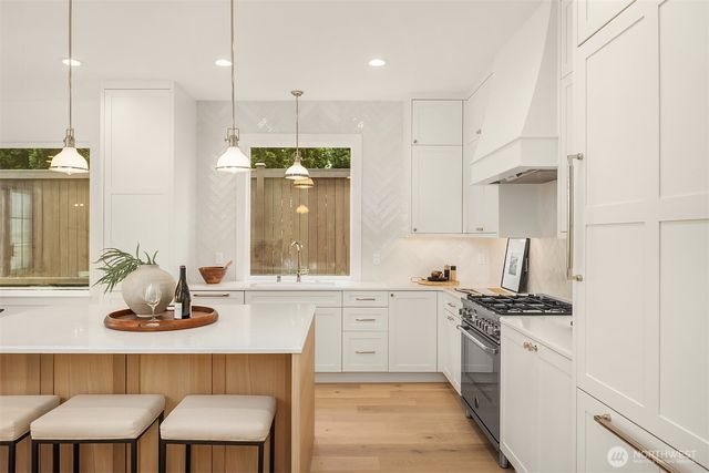 12605 NE 80th Street, Kirkland, WA 98033