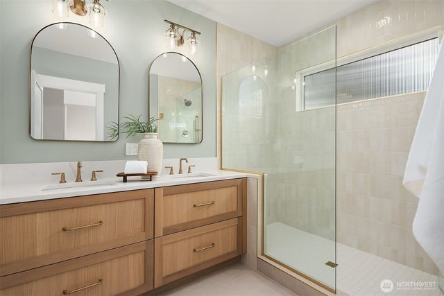 12605 NE 80th Street, Kirkland, WA 98033