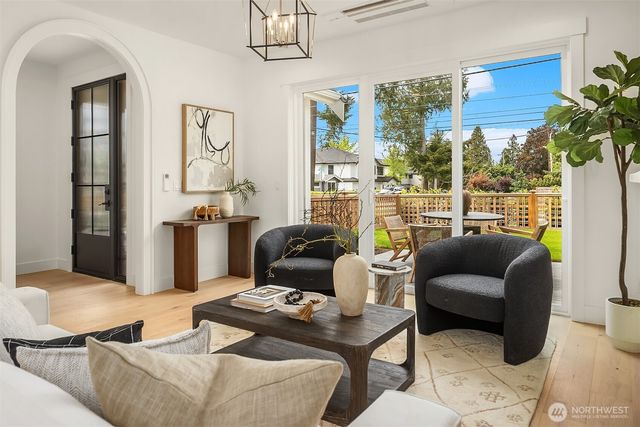 12605 NE 80th Street, Kirkland, WA 98033
