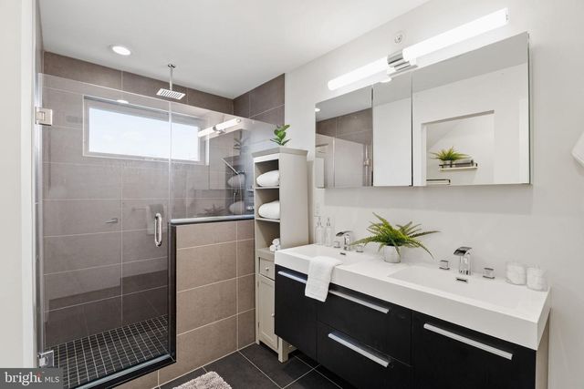 2339 DICKINSON ST, Philadelphia, PA 19146