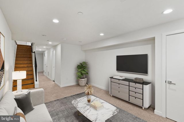 2339 DICKINSON ST, Philadelphia, PA 19146