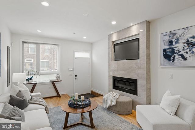 2339 DICKINSON ST, Philadelphia, PA 19146