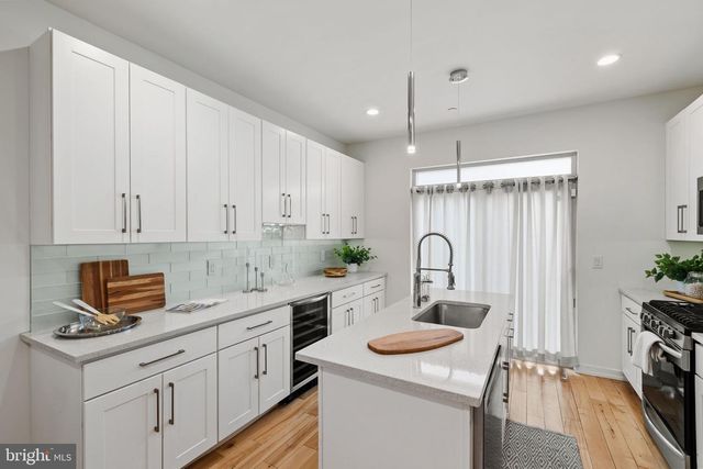 2339 DICKINSON ST, Philadelphia, PA 19146