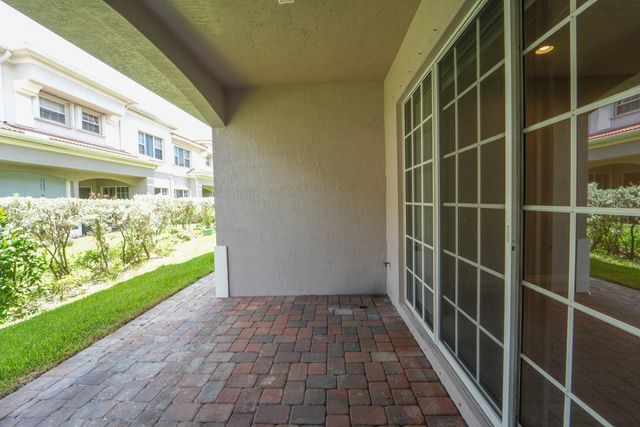 126 LANCASTER Road, Boynton Beach, FL 33426