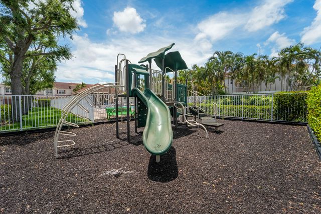 126 LANCASTER Road, Boynton Beach, FL 33426