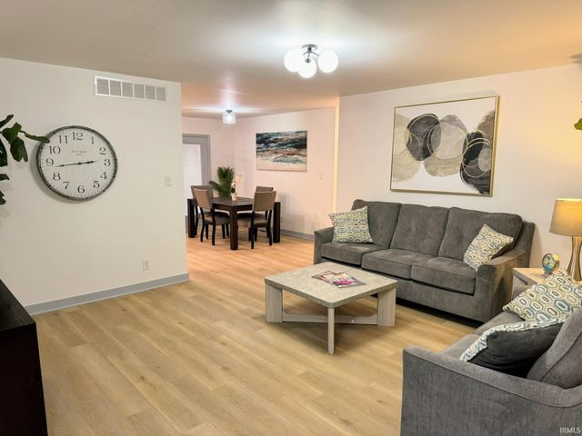 7633 Sherra Lane, Newburgh, IN 47630