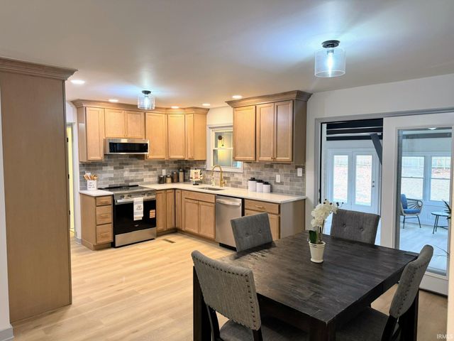 7633 Sherra Lane, Newburgh, IN 47630