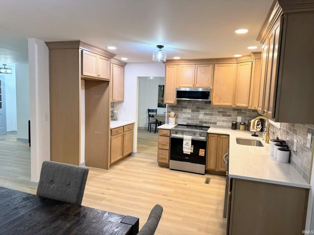 7633 Sherra Lane, Newburgh, IN 47630