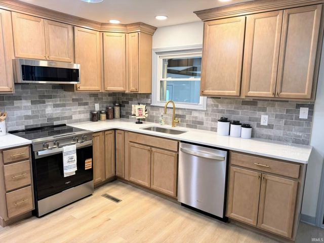 7633 Sherra Lane, Newburgh, IN 47630