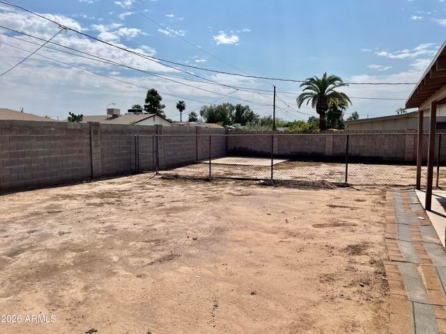 949 W Parkway Boulevard, Tempe, AZ 85281