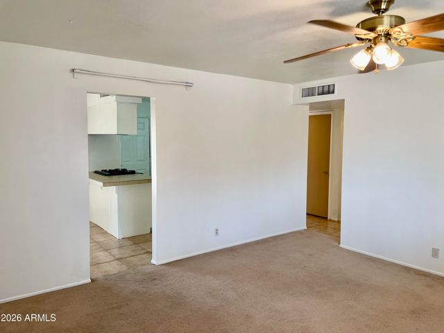 949 W Parkway Boulevard, Tempe, AZ 85281