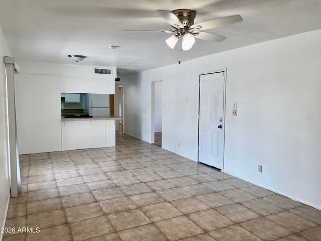 949 W Parkway Boulevard, Tempe, AZ 85281