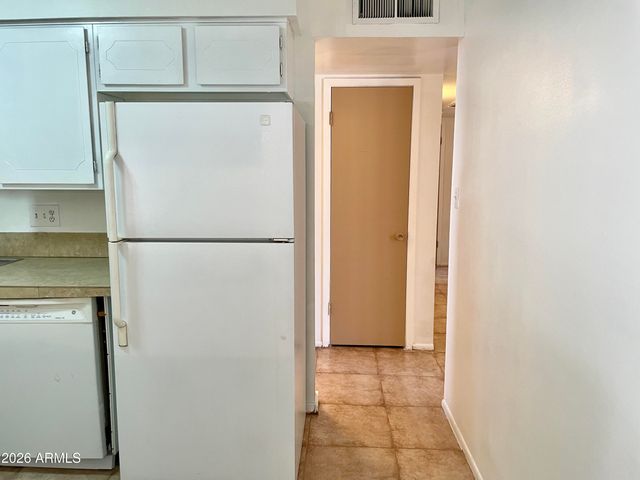 949 W Parkway Boulevard, Tempe, AZ 85281