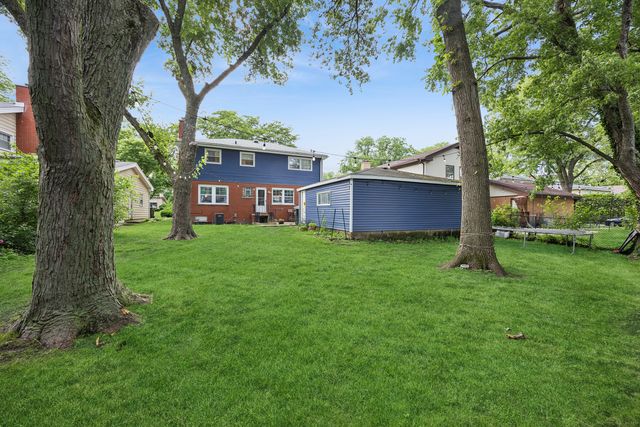 833 Elm Street, Flossmoor, IL 60422