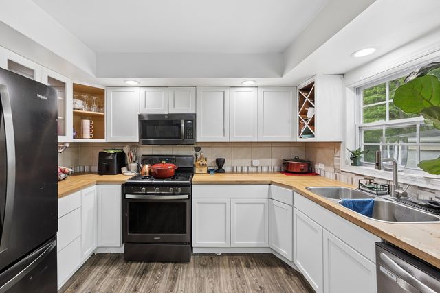 833 Elm Street, Flossmoor, IL 60422