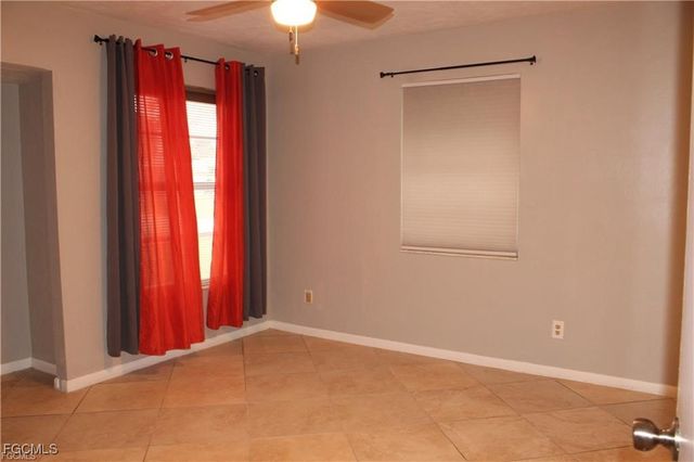 1604 Ridgecrest ST, Lehigh Acres, FL 33936