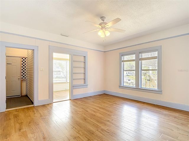 1004 E 22ND AVENUE, Tampa, FL 33605