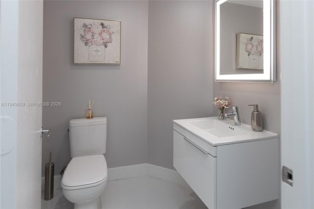 17111 Biscayne Blvd 505, North Miami Beach, FL 33160