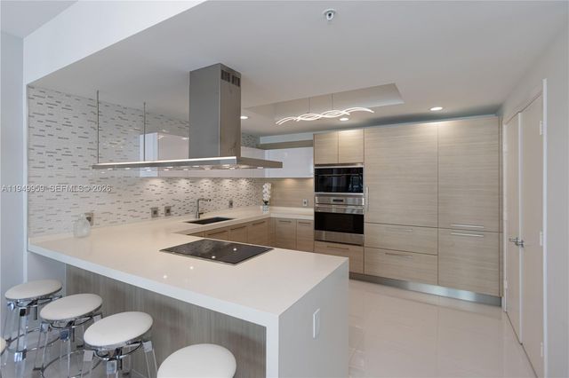 17111 Biscayne Blvd 505, North Miami Beach, FL 33160