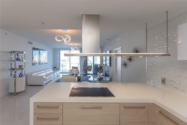 17111 Biscayne Blvd 505, North Miami Beach, FL 33160