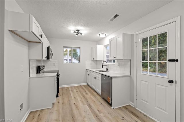 1724 Hertford Street, Greensboro, NC 27403