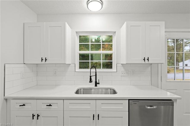 1724 Hertford Street, Greensboro, NC 27403