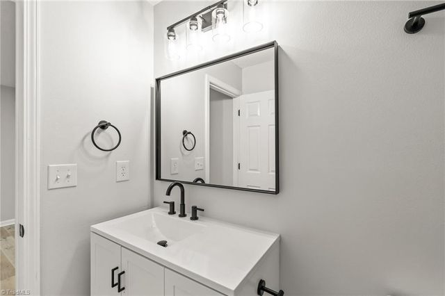 1724 Hertford Street, Greensboro, NC 27403