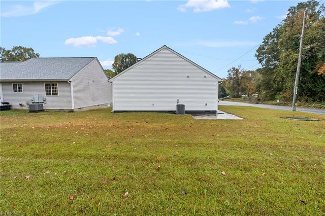 1724 Hertford Street, Greensboro, NC 27403