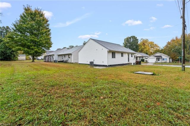 1724 Hertford Street, Greensboro, NC 27403