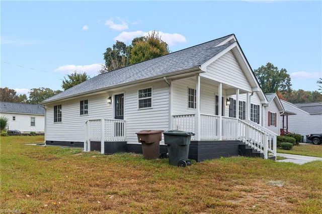 1724 Hertford Street, Greensboro, NC 27403