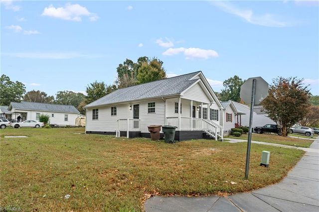 1724 Hertford Street, Greensboro, NC 27403