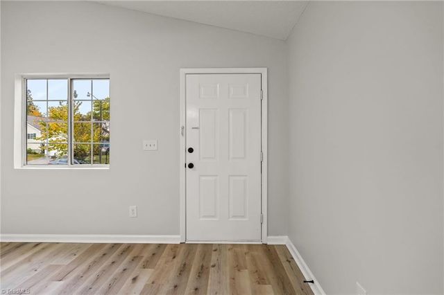 1724 Hertford Street, Greensboro, NC 27403